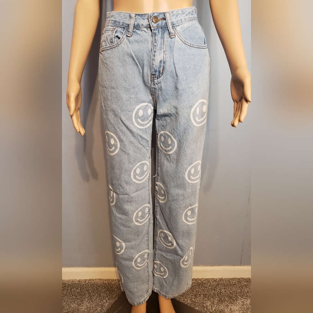 Fashion Nova Smiley Face Jeans 0